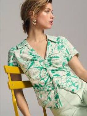 NWT Anthropologie Maeve Green and Cream  Floral Ruched Front Button Down Top